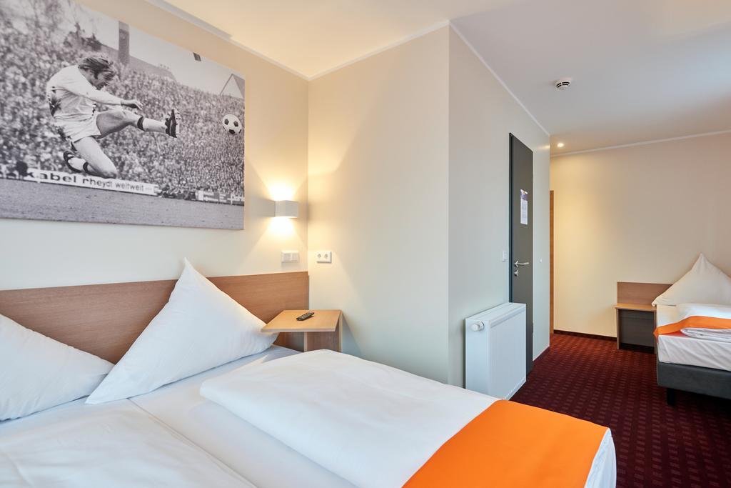 Mcdreams Hotel Moenchengladbach Екстер'єр фото