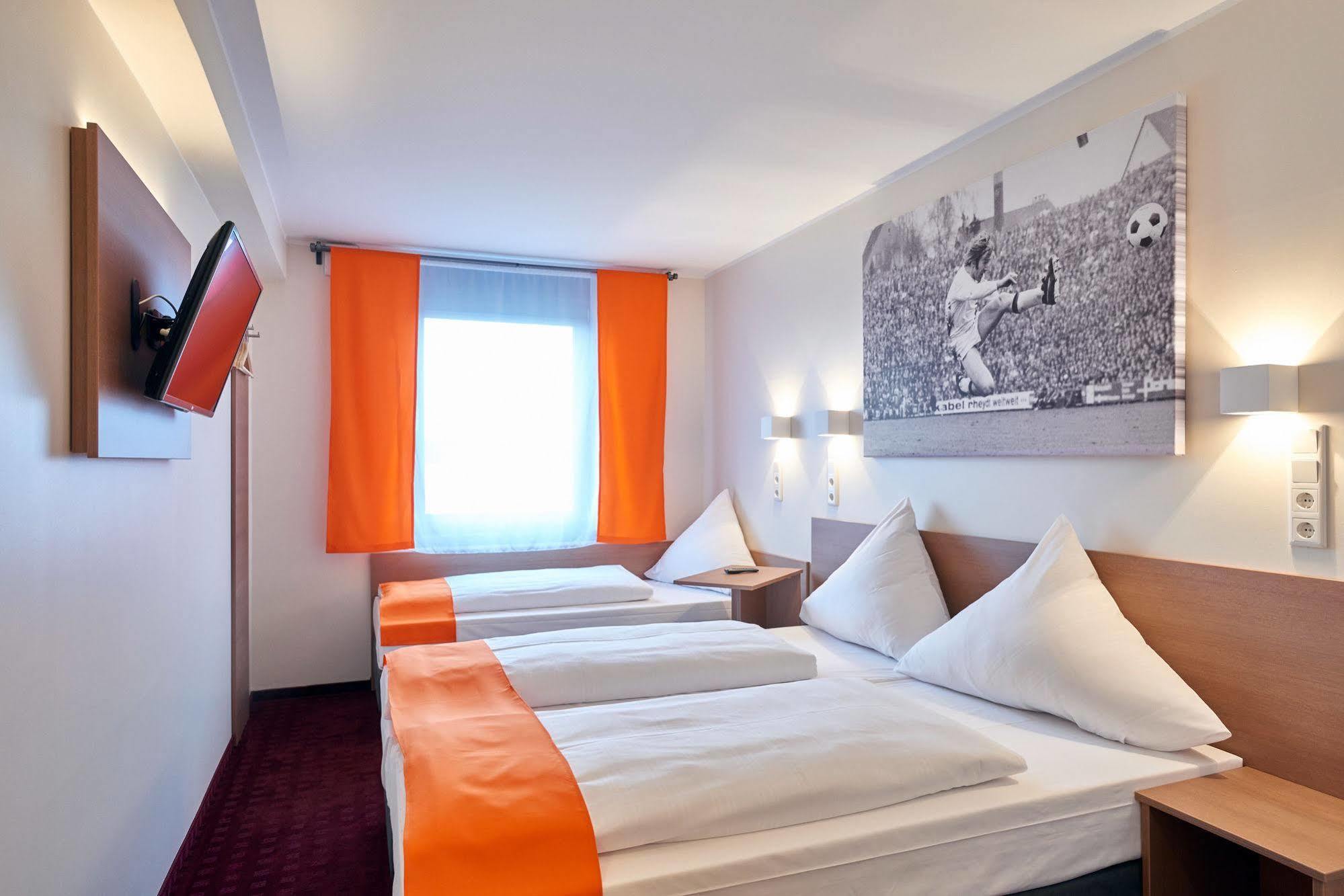 Mcdreams Hotel Moenchengladbach Екстер'єр фото