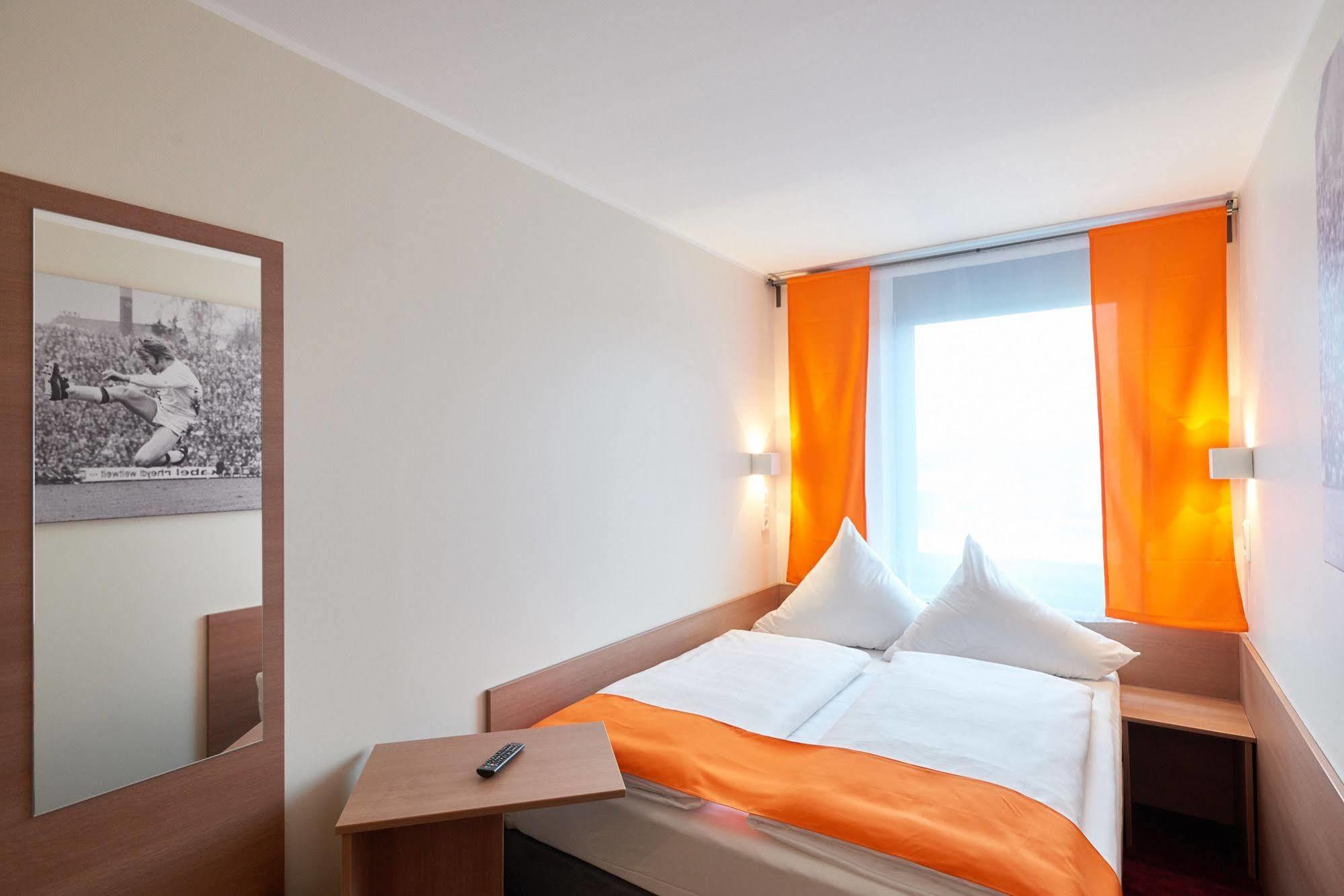 Mcdreams Hotel Moenchengladbach Екстер'єр фото