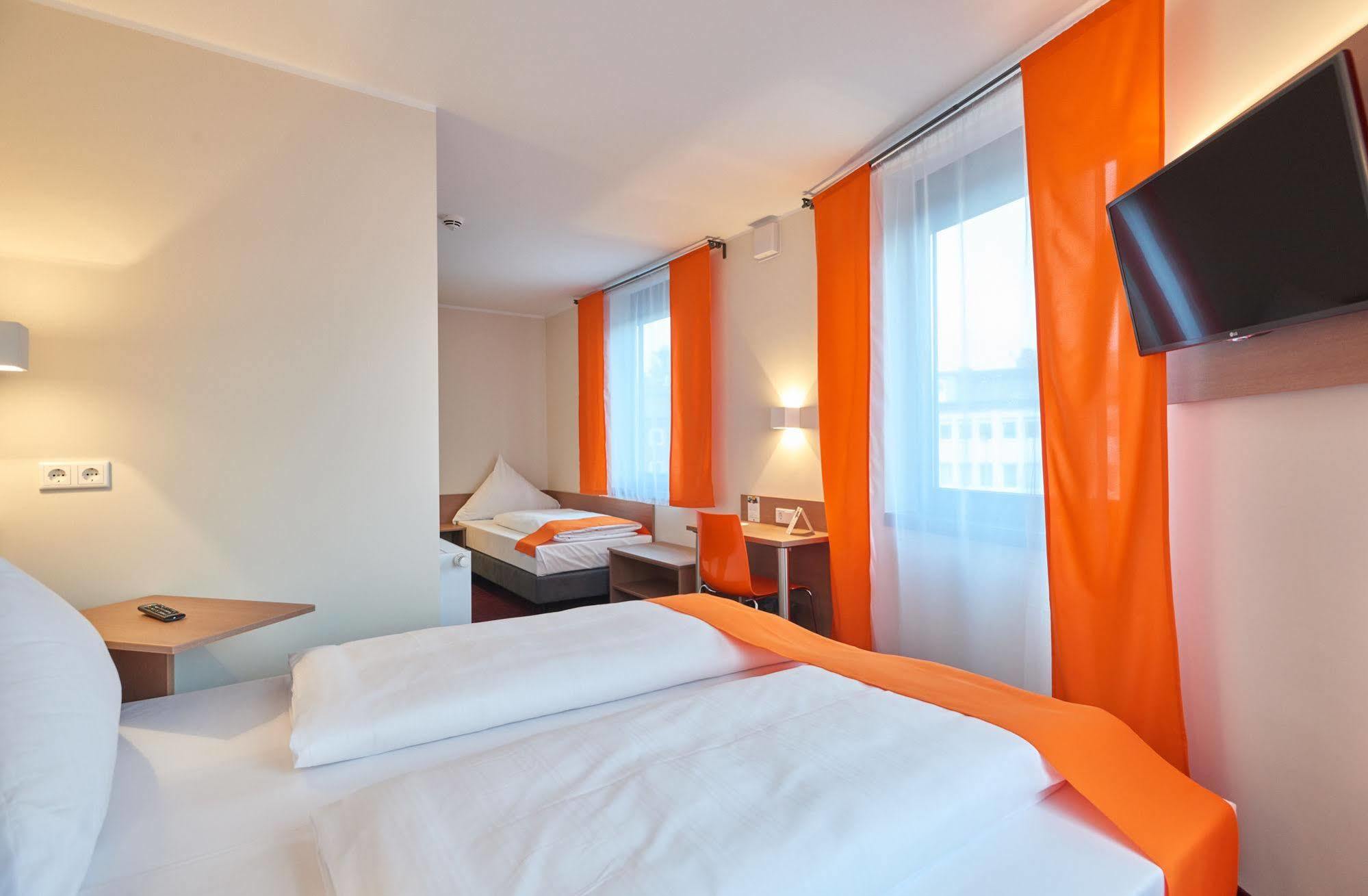 Mcdreams Hotel Moenchengladbach Екстер'єр фото